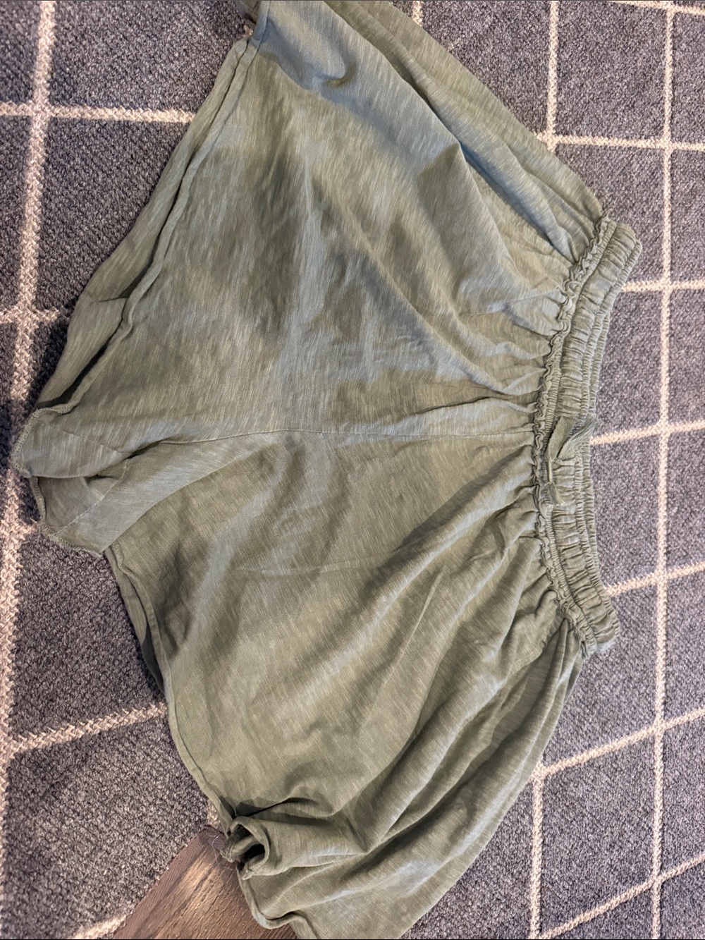Like new! Light Olive Green Women's Elastic Waist Shorts